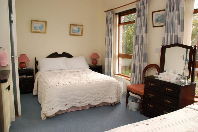 The Bungalow Farmhouse Clomantagh Esterno foto